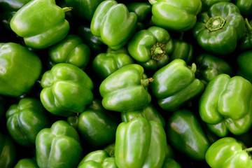 Org Green Bell Peppers (per lb) 1